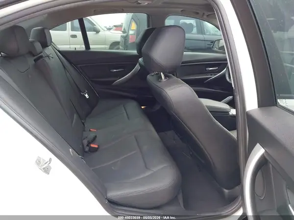 WBA8E1G55HNT72487 2017 BMW 3ER - Image 8