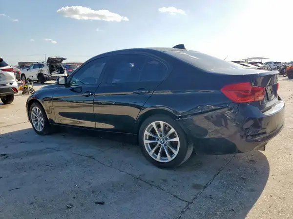WBA8E1G55HNU13135 2017 BMW 3ER - Image 2