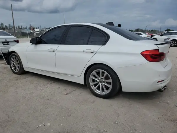 WBA8E1G55HNU13295 2017 BMW 3ER - Image 2