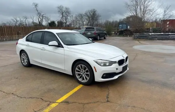WBA8E1G55HNU13877 2017 BMW 3ER - Image 1