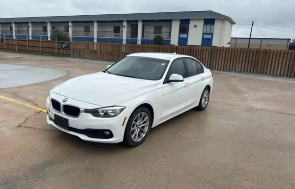 WBA8E1G55HNU13877 2017 BMW 3ER - Image 2
