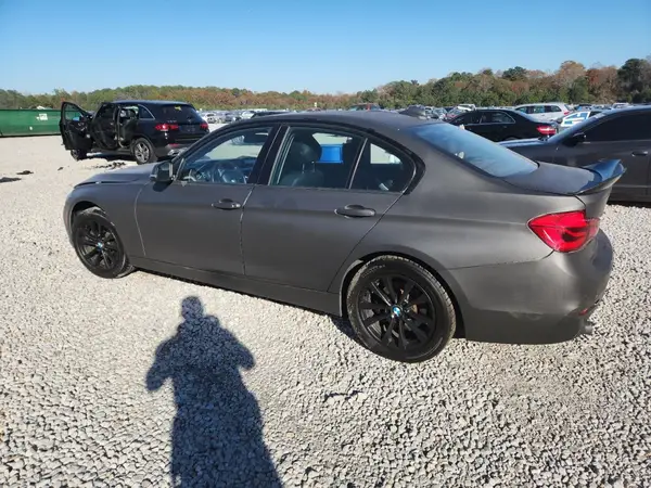 WBA8E1G55HNU14267 2017 BMW 3ER - Image 2
