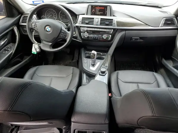WBA8E1G55HNU14639 2017 BMW 3ER - Image 8