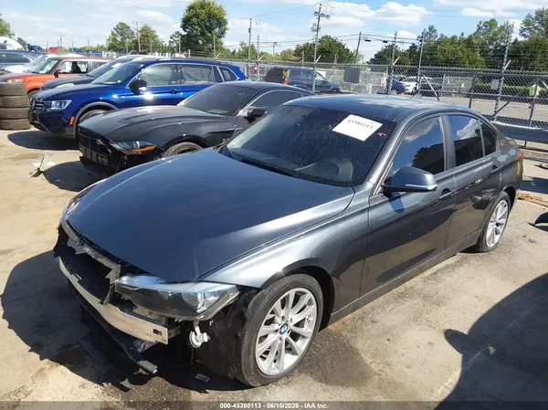 WBA8E1G55HNU14706 2017 BMW 3ER - Image 2