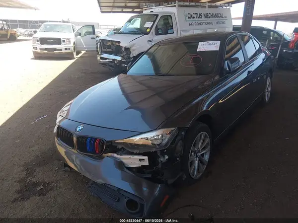 WBA8E1G55HNU14723 2017 BMW 3ER - Image 2