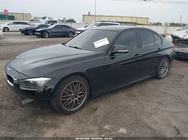 WBA8E1G55HNU15032 2017 BMW 3ER - Image 2