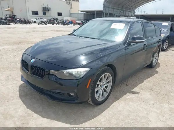 WBA8E1G55HNU15080 2017 BMW 3ER - Image 2