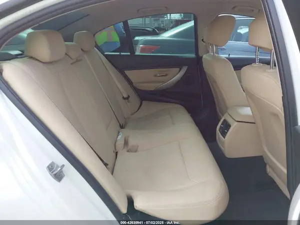 WBA8E1G55JNU89847 2018 BMW 3ER - Image 8