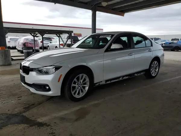 WBA8E1G55JNU90335 2018 BMW 3ER - Image 1