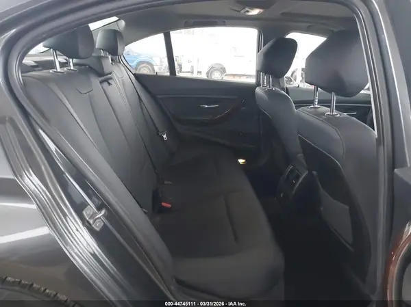 WBA8E1G55JNU90612 2018 BMW 3ER - Image 8