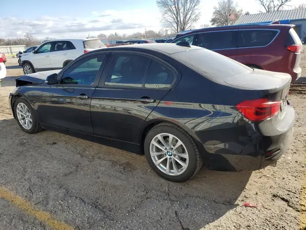 WBA8E1G55JNU91579 2018 BMW 3ER - Image 2