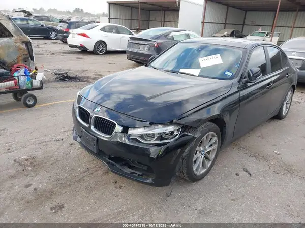 WBA8E1G55JNU91713 2018 BMW 3ER - Image 2