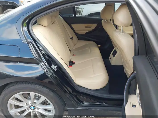 WBA8E1G55JNU91713 2018 BMW 3ER - Image 8