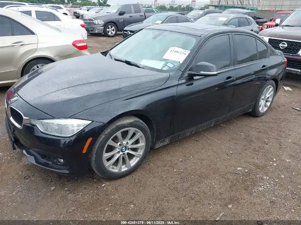 WBA8E1G55JNU92408 2018 BMW 3ER - Image 2