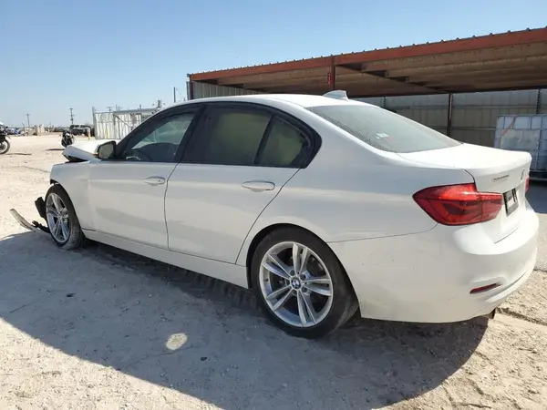 WBA8E1G55JNU92859 2018 BMW 3ER - Image 2