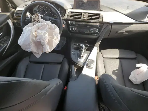 WBA8E1G55JNU92859 2018 BMW 3ER - Image 8