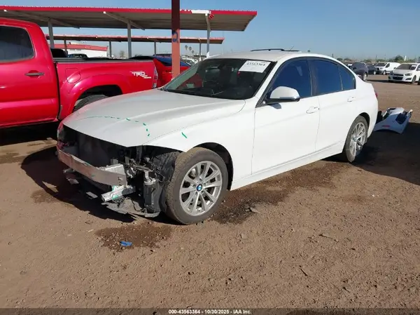 WBA8E1G56GNU12221 2016 BMW 3ER - Image 2