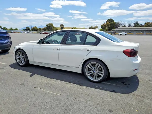 WBA8E1G56GNU12297 2016 BMW 3ER - Image 2