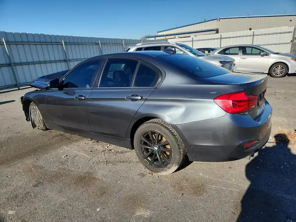 WBA8E1G56HNU12785 2017 BMW 3ER - Image 2
