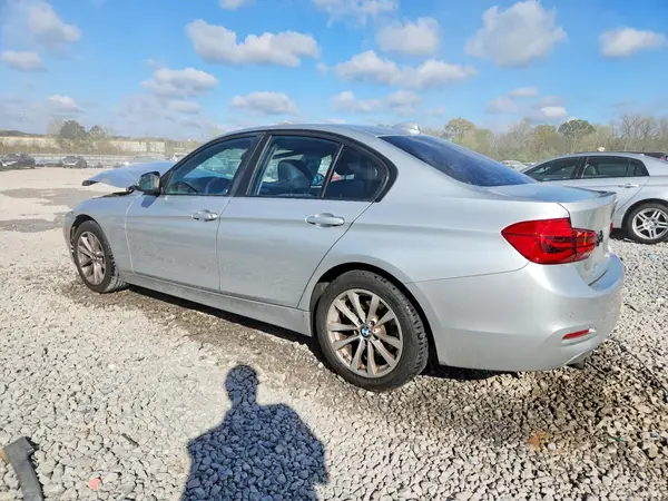 WBA8E1G56HNU13077 2017 BMW 3ER - Image 2