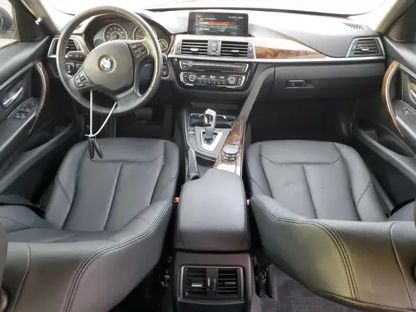 WBA8E1G56HNU13354 2017 BMW 3ER - Image 8