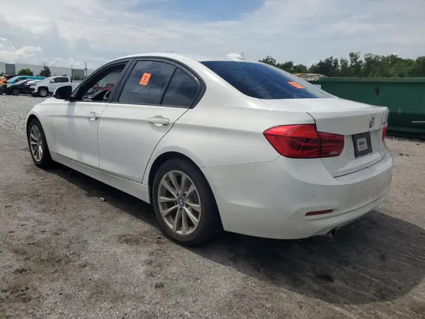 WBA8E1G56HNU13628 2017 BMW 3ER - Image 2
