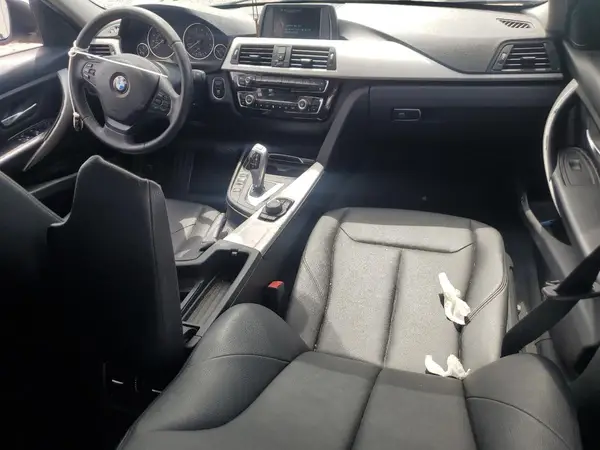 WBA8E1G56HNU13628 2017 BMW 3ER - Image 8