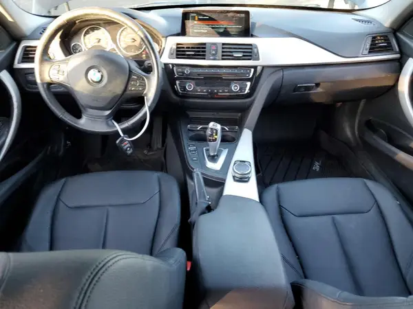 WBA8E1G56HNU14097 2017 BMW 3ER - Image 8
