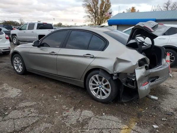 WBA8E1G56JNU91235 2018 BMW 3ER - Image 2