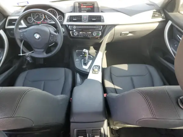 WBA8E1G56JNU92241 2018 BMW 3ER - Image 8