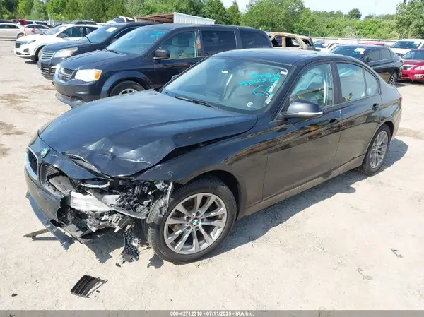 WBA8E1G56JNU92529 2018 BMW 3ER - Image 2