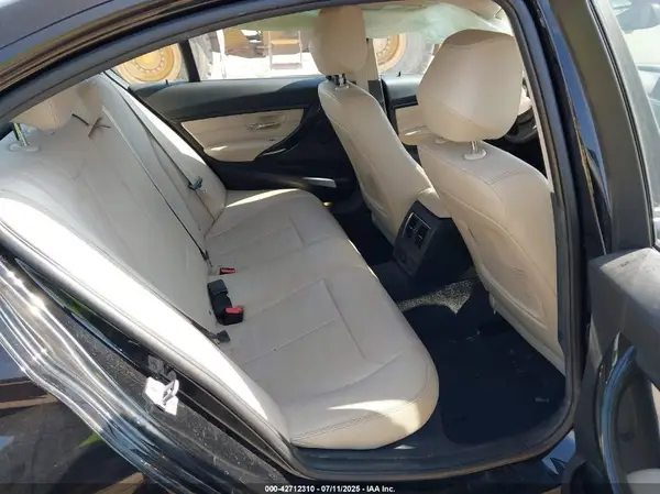 WBA8E1G56JNU92529 2018 BMW 3ER - Image 8