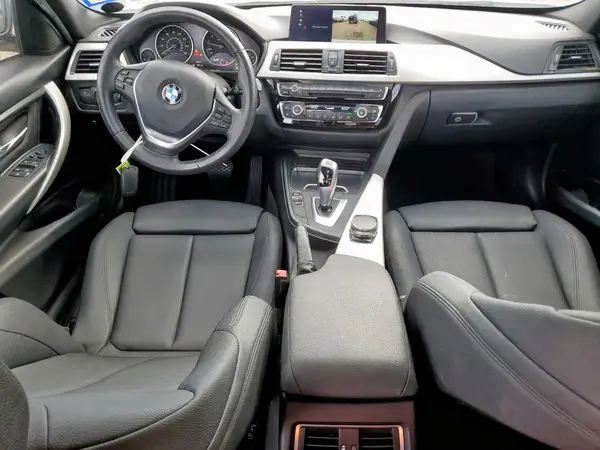 WBA8E1G56JNU93213 2018 BMW 3ER - Image 8