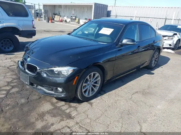 WBA8E1G57GNU10168 2016 BMW 3ER - Image 2