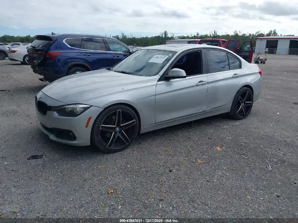 WBA8E1G57GNU10400 2016 BMW 3ER - Image 2