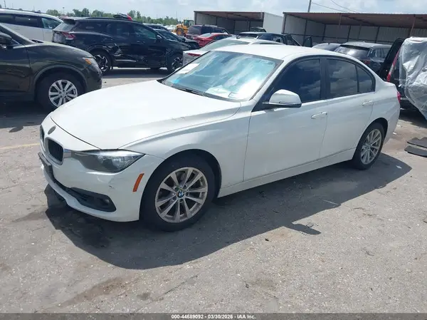 WBA8E1G57GNU12132 2016 BMW 3ER - Image 2