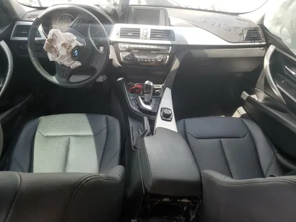 WBA8E1G57HNU15341 2017 BMW 3ER - Image 8