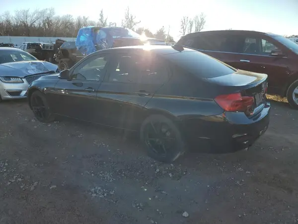 WBA8E1G57JNU89476 2018 BMW 3ER - Image 2