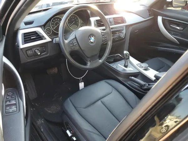 WBA8E1G57JNU89476 2018 BMW 3ER - Image 8