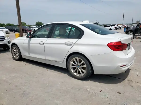 WBA8E1G57JNU89882 2018 BMW 3ER - Image 2