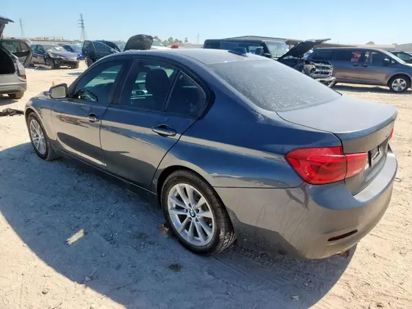 WBA8E1G57JNU91289 2018 BMW 3ER - Image 2