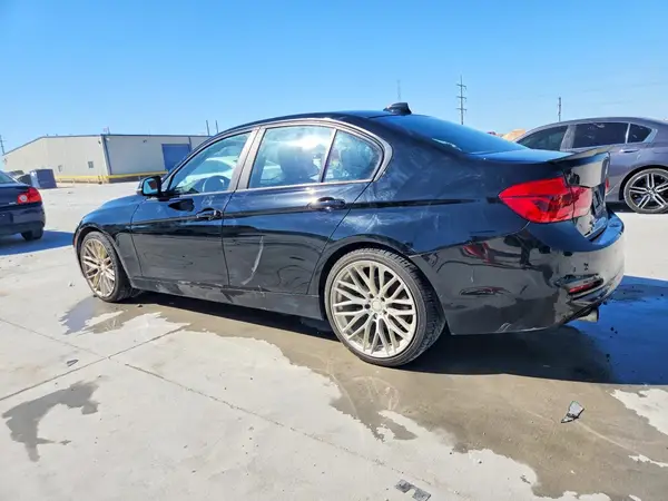 WBA8E1G58GNT33925 2016 BMW 3ER - Image 2