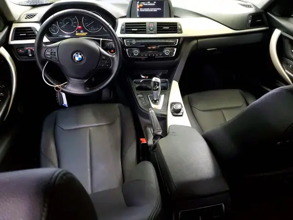 WBA8E1G58GNT37165 2016 BMW 3ER - Image 8