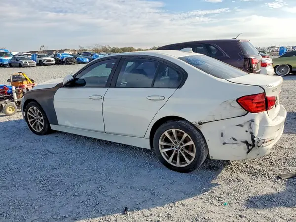 WBA8E1G58GNT37974 2016 BMW 3ER - Image 2