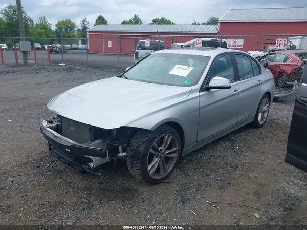 WBA8E1G58GNT99665 2016 BMW 3ER - Image 2