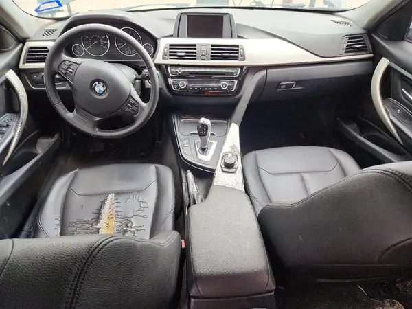 WBA8E1G58HNU13050 2017 BMW 3ER - Image 8
