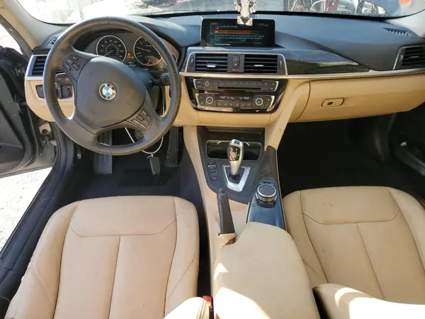 WBA8E1G58HNU13324 2017 BMW 3ER - Image 8