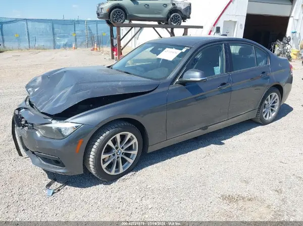 WBA8E1G58HNU13579 2017 BMW 3ER - Image 2
