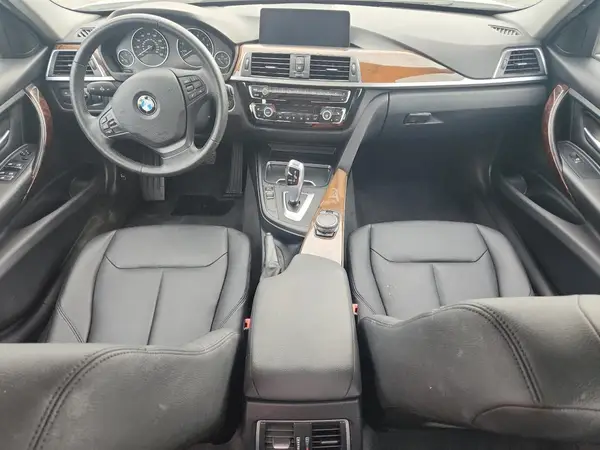 WBA8E1G58HNU15011 2017 BMW 3ER - Image 8