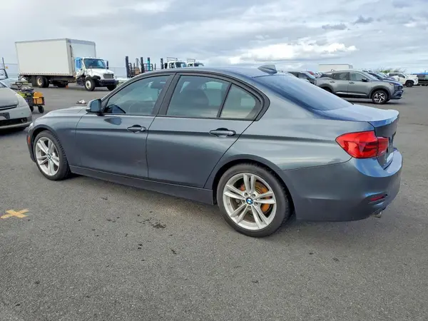 WBA8E1G58HNU15106 2017 BMW 3ER - Image 2
